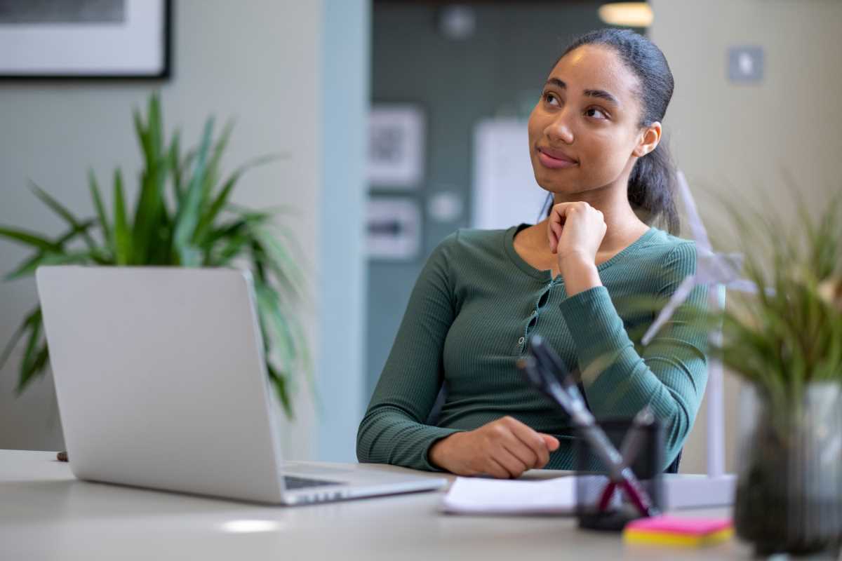 7 Essential Scholarship Search Tips for High School Parents  